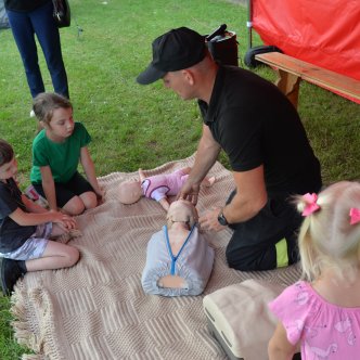 PIKNIK Z CKiSz BEZPIECZNE GRY I ZABAWY DLA KAŻDEGO