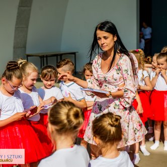 POŁANIEC DZIECIOM - ARTYSTYCZNIE CENTRUM KULTURY I SZTUKI