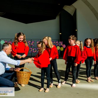 POŁANIEC DZIECIOM - ARTYSTYCZNIE CENTRUM KULTURY I SZTUKI