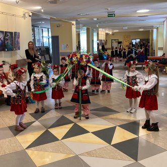 TRADYCYJNY "KOGUCIK" PRZEDSZKOLAKI W CENTRUM KULTURY I SZTUKI