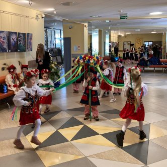 TRADYCYJNY "KOGUCIK" PRZEDSZKOLAKI W CENTRUM KULTURY I SZTUKI